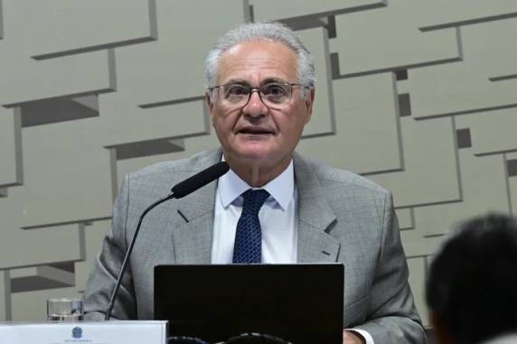 Texto apresentado pelo senador Renan Calheiros (MDB-AL) prevê desconto decrescente para quem recebe entre R$ 5.001 e R$ 7.350
