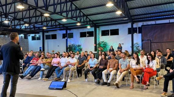 Sicredi Confiança inicia série de encontros com associados e lideranças - foto 2