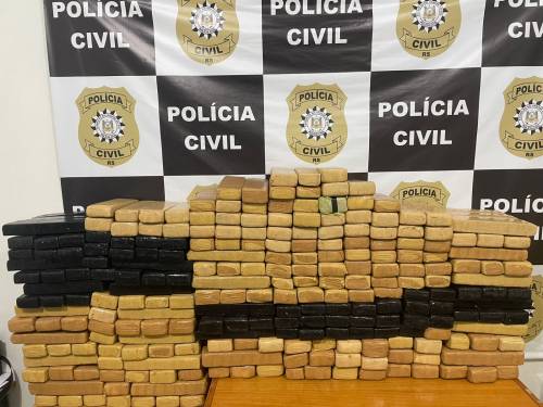Drogas estavam divididas em 288 tijolos; prejuízo ao crime organizado é estimado em mais de R$ 2 milhões