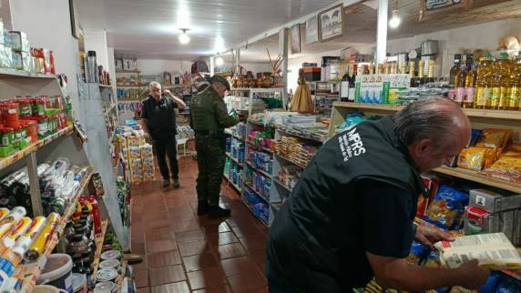 Ministério Público apreende 25 toneladas de produtos impróprios para consumo em Alecrim - foto 3
