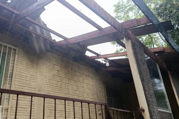 Fortes ventos destelham casas e galpão em Palmeira das Missões; Defesa Civil avalia se houve microexplosão - foto 2
