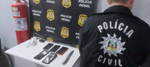 Sete pessoas foram presas e mandados foram cumpridos em quatro cidades da região; investigação começou após apreensão de entorpecentes em janeiro.