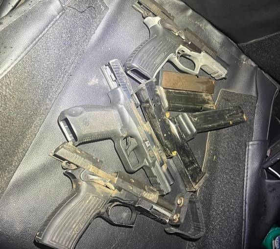 Confronto teria ocorrido quando ocupantes de um veículo roubado avistaram uma viatura da Brigada Militar