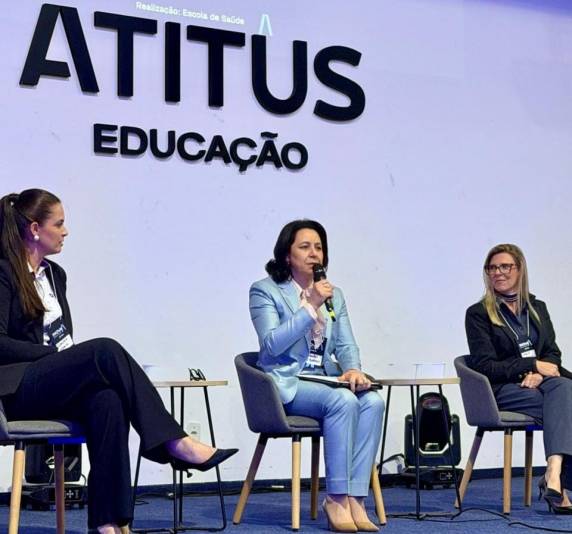 Vanderli de Barros destaca integração de dados e inovação na gestão da saúde durante o Inova Saúde em Passo Fundo