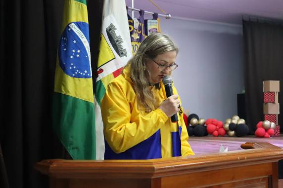 Projeto Visão entrega óculos a estudantes da Escola Germano Dockhorn em ação de solidariedade - foto 3