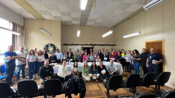 Idosos assumem cargos simbólicos na Prefeitura de Três de Maio durante a 14ª Semana da Pessoa Idosa - foto 3