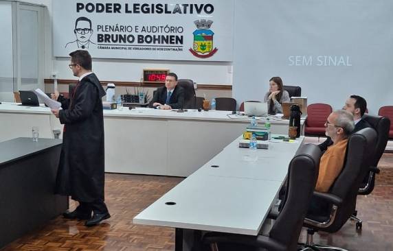 Julgamento realizado na Câmara de Vereadores concluiu que o réu teve participação nas mortes de Elias Almeida Antunes e Rodrigo dos Santos Corrêa, ocorridas em abril de 2019.