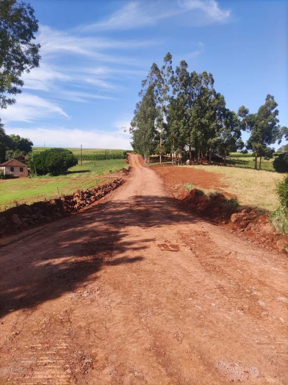 Governo Municipal intensifica melhorias na infraestrutura rural em Três de Maio - foto 3