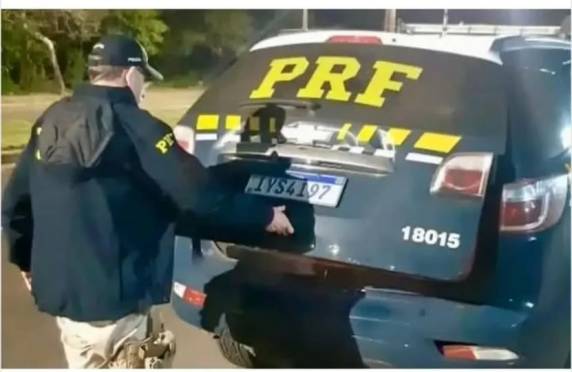 Motorista de motocicleta foi abordado durante fiscalização de rotina em Triunfo