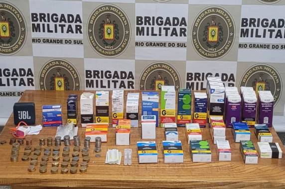 Homem é preso em flagrante após arrombar e furtar produtos de farmácia no centro da cidade