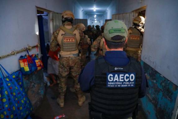 Operação El Patron III mira esquema de lavagem de dinheiro que movimentou mais de R$ 107 milhões, com 22 prisões preventivas, bloqueio de contas e apreensão de veículos em ação integrada do GAECO.