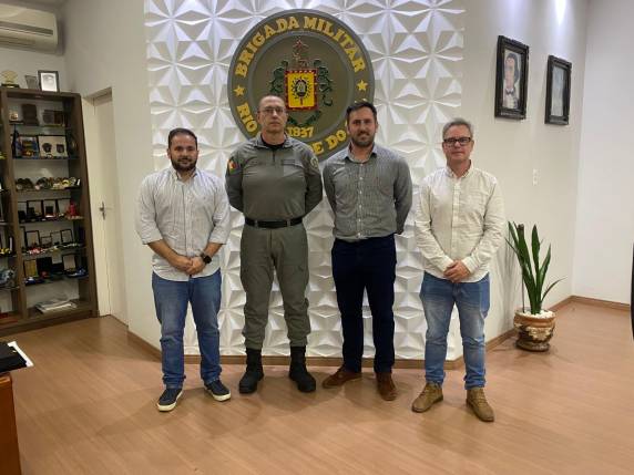 Três de Maio é contemplado com duas novas viaturas para a Brigada Militar e o Corpo de Bombeiros - foto 4