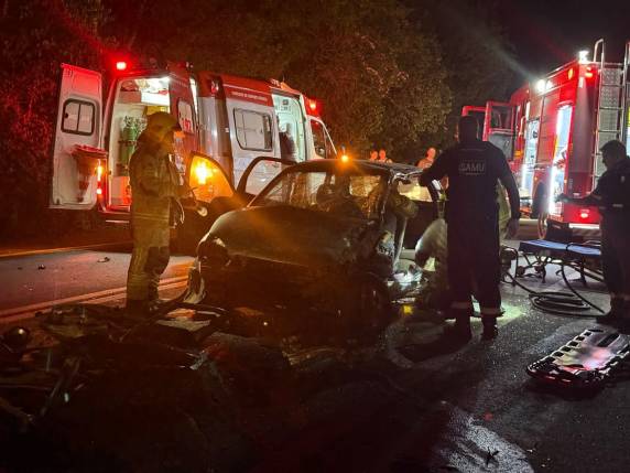 Acidente grave deixa motorista ferido na ERS-135, em Estação - foto 3