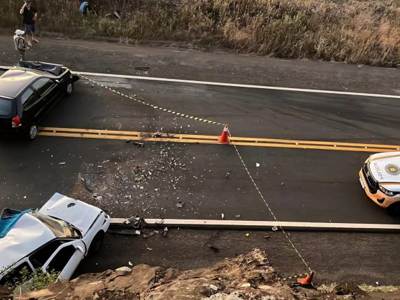 Homem morre em colisão envolvendo três carros na RS-480, em Erval Grande - foto 4