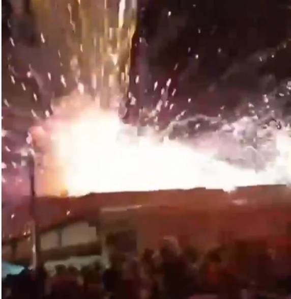 Informação preliminar é de que há feridos graves no local; bombeiros foram acionados para a ocorrência