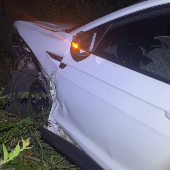 Colisão frontal deixa dois feridos na ERS-135 entre Coxilha e Passo Fundo - foto 4