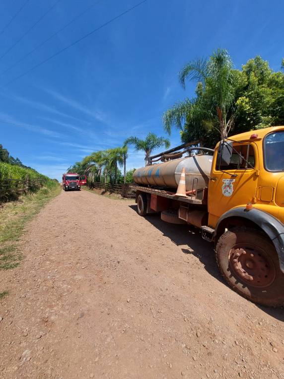 Incêndio atinge área de vegetação no interior de Boa Vista do Buricá - foto 3
