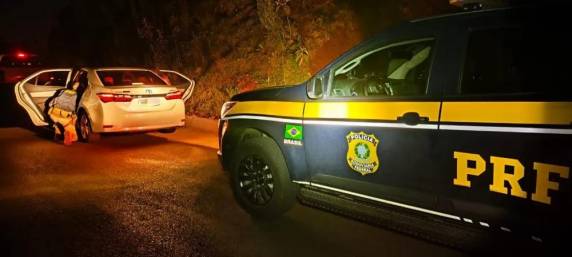 Droga estava escondida em compartimentos ocultos de um Corolla; bebê de 8 meses foi encaminhado ao Conselho Tutelar
