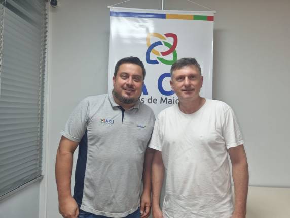 Eleita por aclamação a nova diretoria da ACI de Três de Maio - foto 2