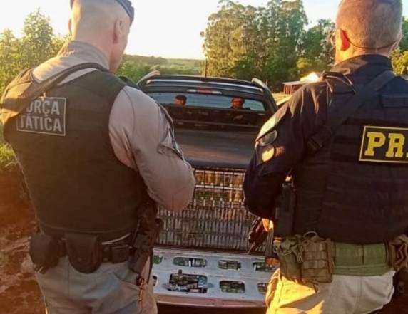 Ação integrada da PRF e da Brigada Militar resultou na prisão de um motorista e na apreensão de veículo com placas paraguaias