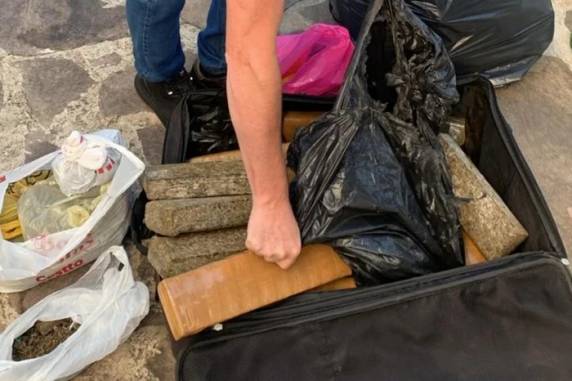 Denarc cumpre 59 ordens de prisão em ação que envolve, além de integrantes do grupo proveniente do Estado, criminosos paulistas. Bandidos participaram do roubo de R$ 30 milhões no aeroporto de Caxias do Sul, em 2024