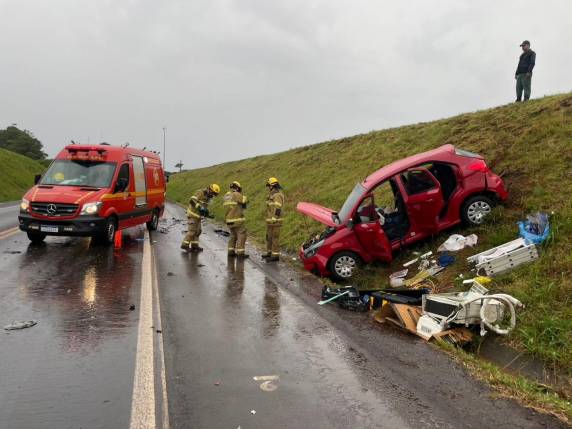 Colisão frontal é registrada na BR-386 entre Carazinho e Santo Antônio do Planalto - foto 3