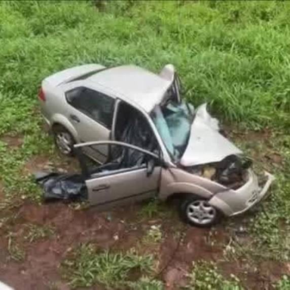 Grave acidente na PR-182 em Ampére deixa cinco mortos e três feridos - foto 3