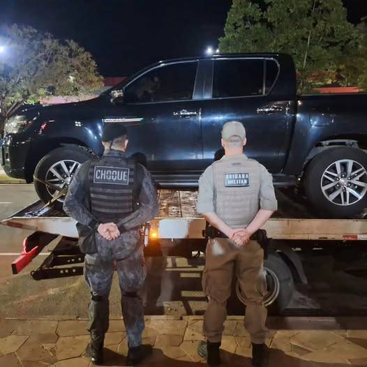 Ação conjunta do 3º RPMon e do 3º BPChq resultou na apreensão de carro furtado e na prisão do suspeito