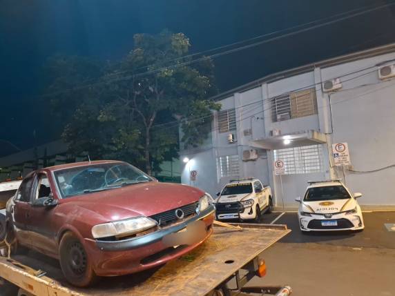 Abordagem ocorreu na ERS-342 após denúncia de ameaça; armas, munições e entorpecentes foram apreendidos