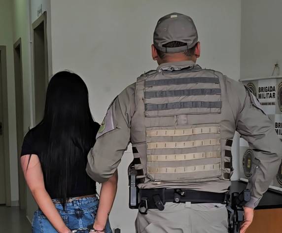 Mega operação da Brigada Militar prende casal por tráfico e apreende grande quantidade de drogas em Passo Fundo - foto 6