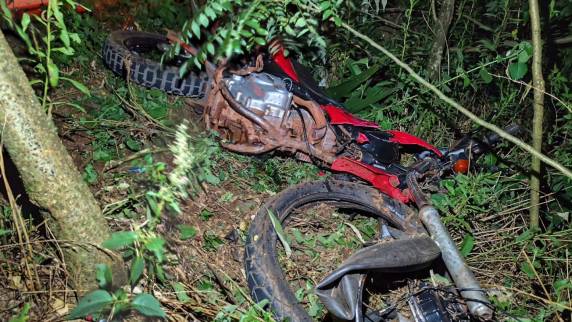 Motociclista morre em colisão frontal com caminhão na ERS-324, entre Passo Fundo e Pontão - foto 3
