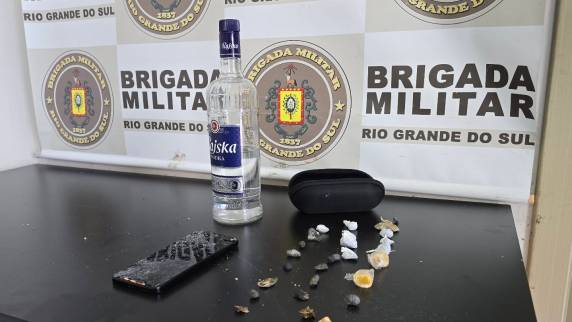 Abordagem da Brigada Militar ocorreu no bairro Boqueirão durante patrulhamento ostensivo na manhã deste domingo (11)