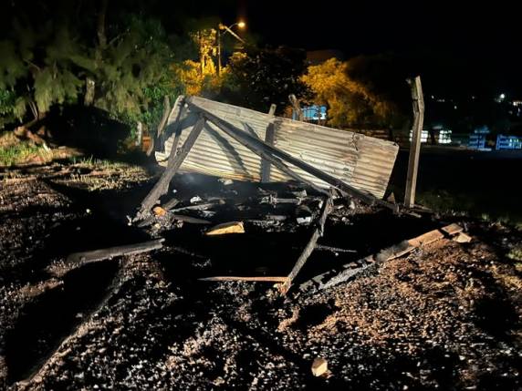 Incêndio atinge guarita no Parque de Exposições de Palmeira das Missões e mobiliza Bombeiros