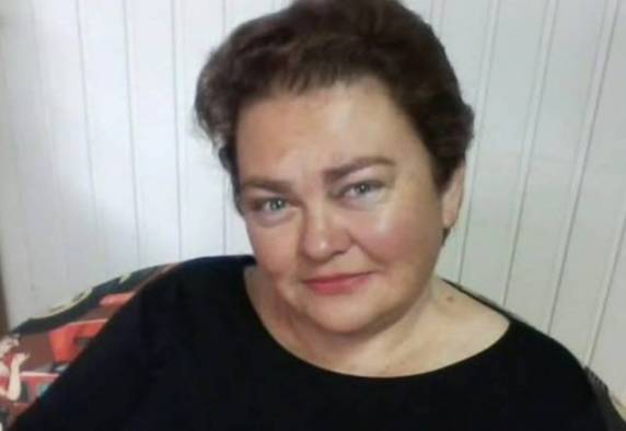 Suspeito, que era considerado foragido, se apresentou na Delegacia da Mulher nesta segunda-feira (19) e teve a prisão cumprida
