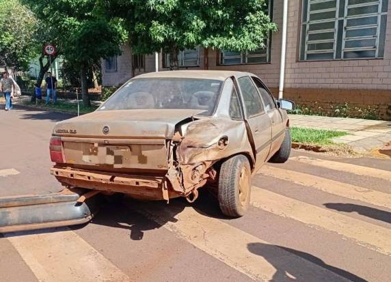 Acidente entre motos e carro deixa três feridos em Dr. Maurício Cardoso - foto 3