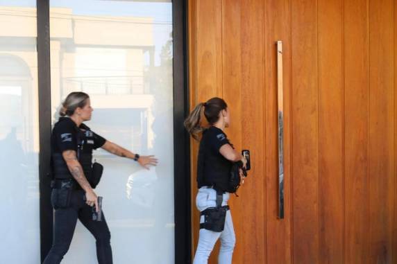 ''Quer ganhar uns $? Me arrume umas frutas'': contador é suspeito de usar laranjas para lavar dinheiro de facções - foto 3