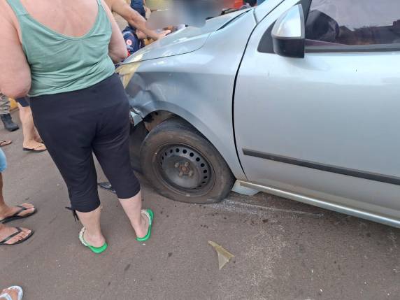 Colisão entre carro e motocicleta deixa uma pessoa ferida em Ijuí - foto 3