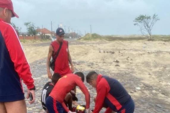Vítima foi identificada como Fabrício de Oliveira Rodrigues, 26 anos. Ele estava no local aproveitando uma folga com amigos
