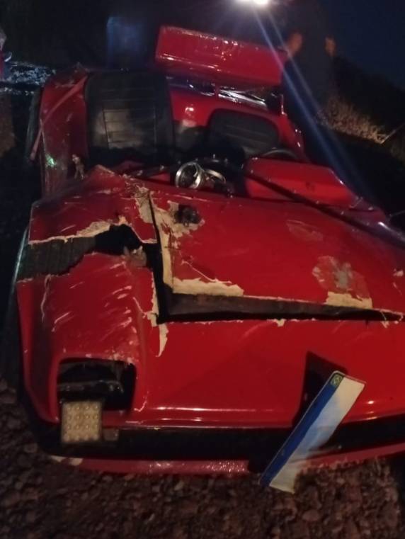 Saída de pista deixa motorista ferido na ERS-207 entre Crissiumal e Humaitá - foto 2