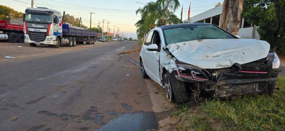 Colisão na madrugada deixa um morto e quatro feridos em Espumoso - foto 2