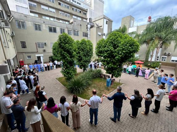 Hospital Vida & Saúde realiza o ''Dia da Celebração da Vida'' com ato de reflexão e união - foto 3