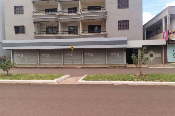 Medida preventiva foi comunicada aos moradores após identificação de rachaduras na estrutura do edifício