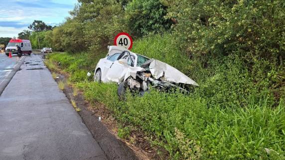 Colisão frontal deixa mulher morta na RSC-153 entre Passo Fundo e Ernestina - foto 3