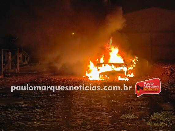 Ocorrência foi registrada na noite de sábado (14) e também envolveu atendimento relacionado à Lei Maria da Penha