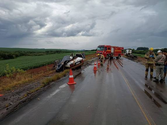 Colisão entre caminhão e carro deixa jovem morto em Nonoai - foto 2