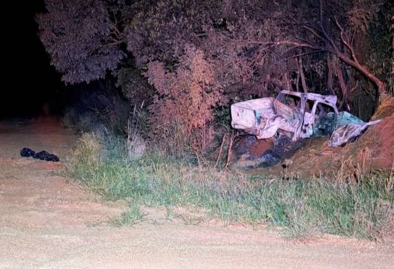 Veículo saiu da pista na MT-490, pegou fogo e vítimas morreram carbonizadas