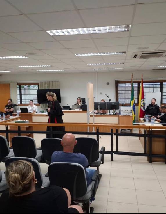 Réus são absolvidos após dois dias de julgamento pelo Tribunal do Júri em Três de Maio - foto 2