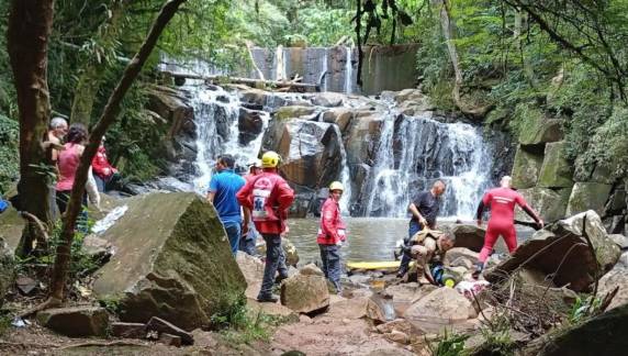Corpo foi encontrado a cerca de três metros de profundidade na antiga barragem da BRF, no Oeste catarinense