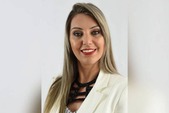 Roseli Albuquerque estava em processo de separação e enviou uma mensagem à mãe momentos antes do crime. Suspeito também foi encontrado morto no local