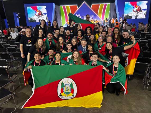 Iniciativa seleciona estudantes com desempenho de excelência para representar o Rio Grande do Sul e o Brasil em competições nacionais e internacionais, incluindo a WorldSkills, maior torneio de educação profissional do mundo.
